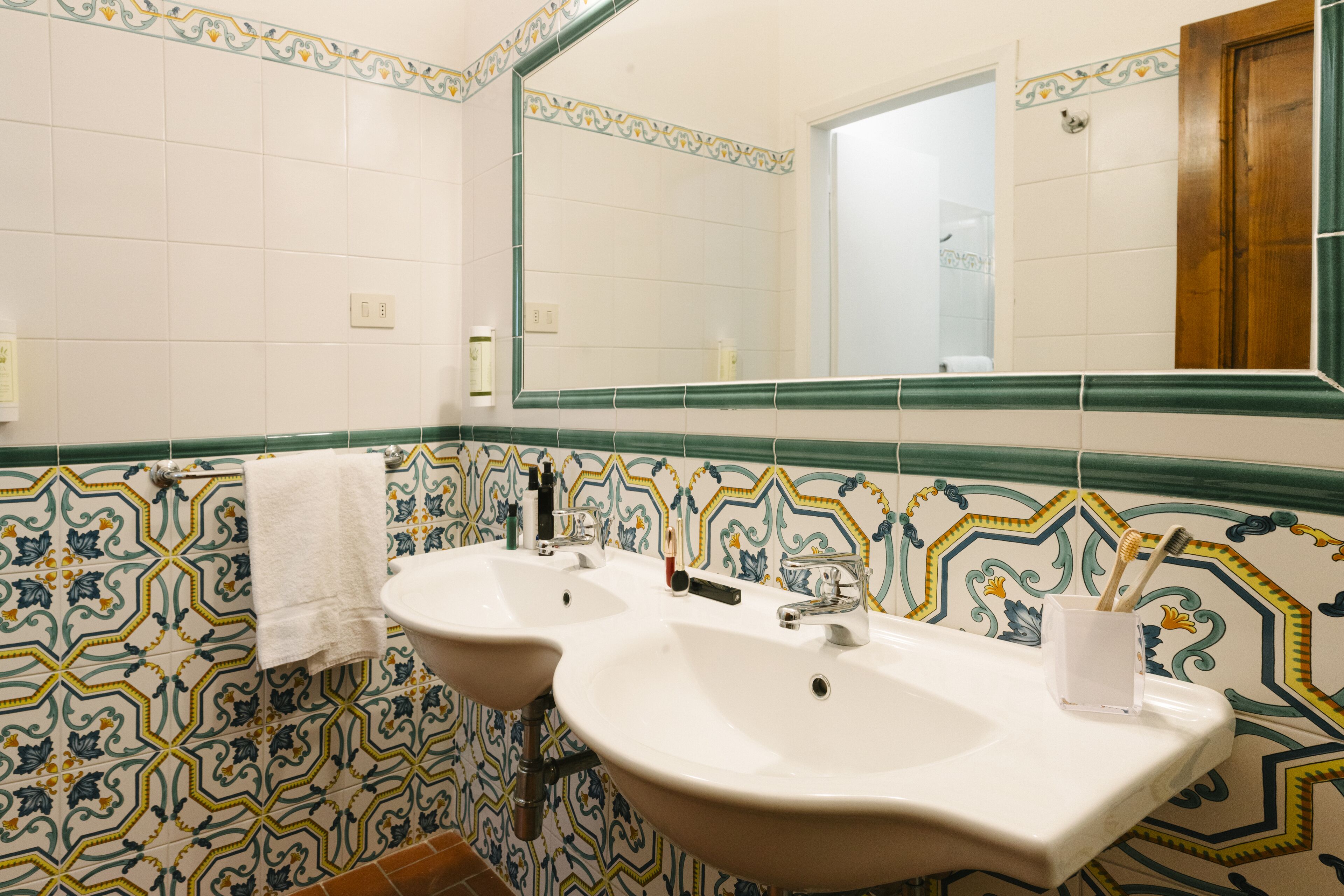 family room, 2 bedrooms | bathroom | combined shower/bathtub, hair dryer, bidet, towels