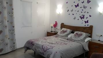 Comfort Double Room, 1 Queen Bed, City View | Frette Italian sheets, premium bedding, memory foam beds, minibar