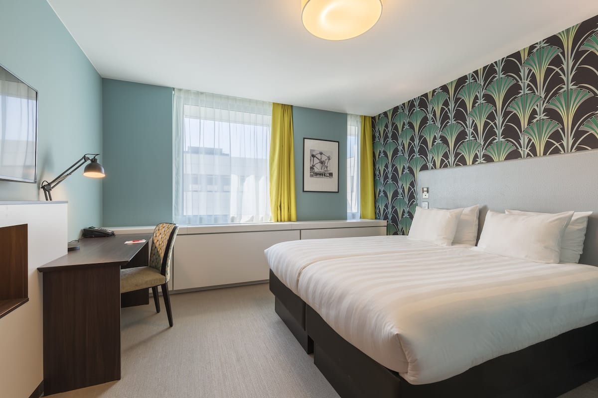 1 bedroom, premium bedding, minibar, in-room safe