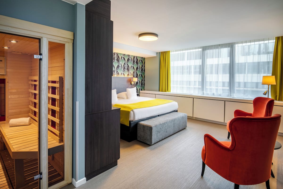 Royal Suite | 1 bedroom, premium bedding, minibar, in-room safe