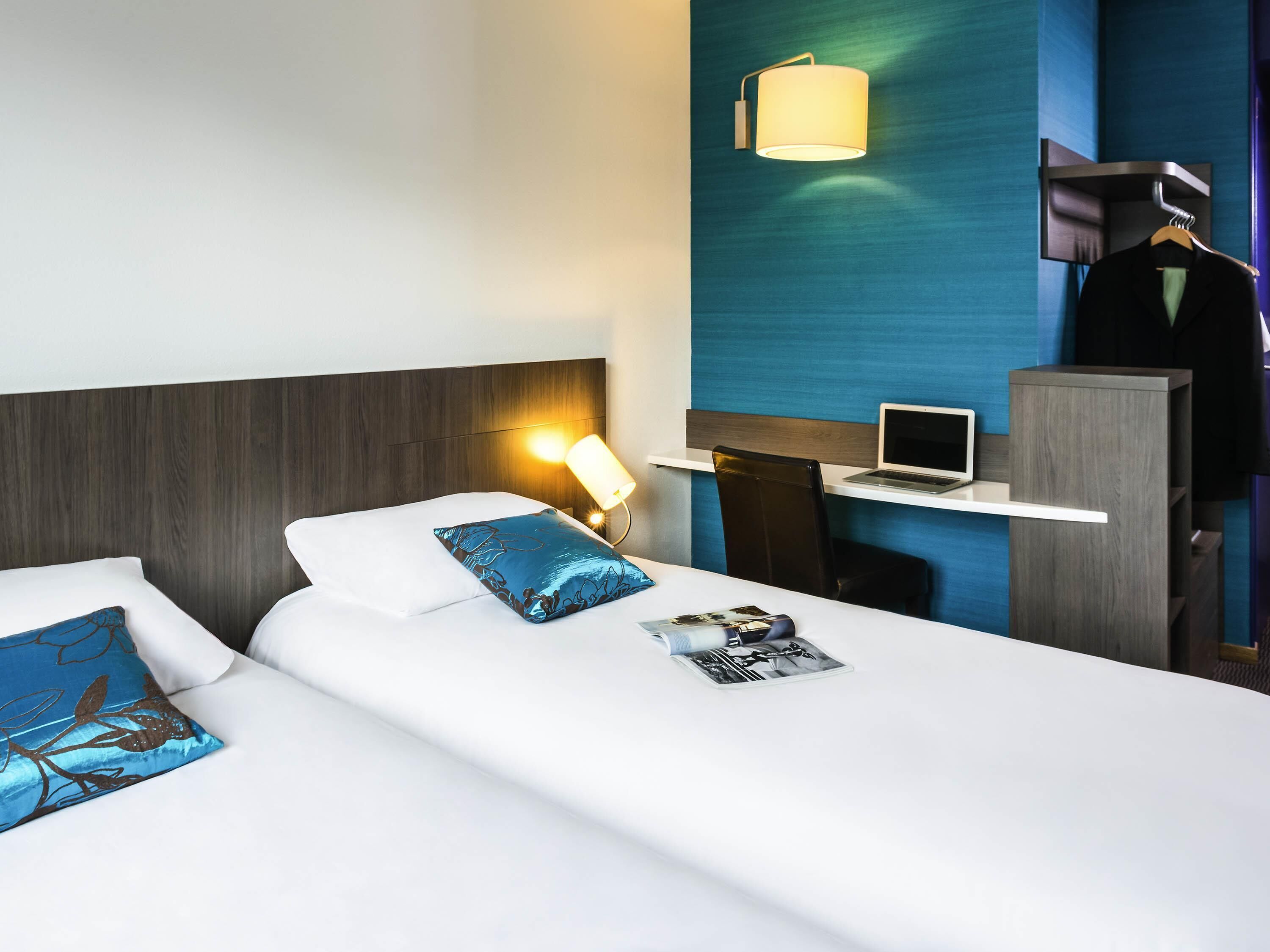Premium bedding, in-room safe, desk, blackout curtains