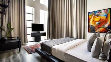 Duplex, 1 King Bed | Minibar, desk, blackout curtains, soundproofing
