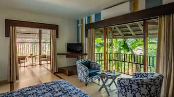 Casa Star | Premium bedding, minibar, in-room safe, individually decorated