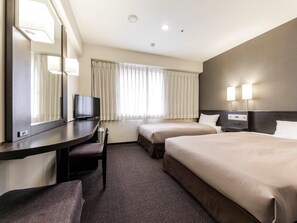 Twin Room, Non Smoking (Main Building) | Down comforters, desk, iron/ironing board, free WiFi - Nishitetsu Inn Kokura (Kitakyushu)