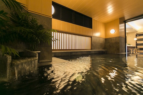 Public bath. Nishitetsu Inn Kurosaki