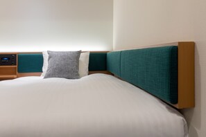 Down duvets, desk, blackout curtains, iron/ironing board - Nishitetsu Inn Nihonbashi (Tokyo)