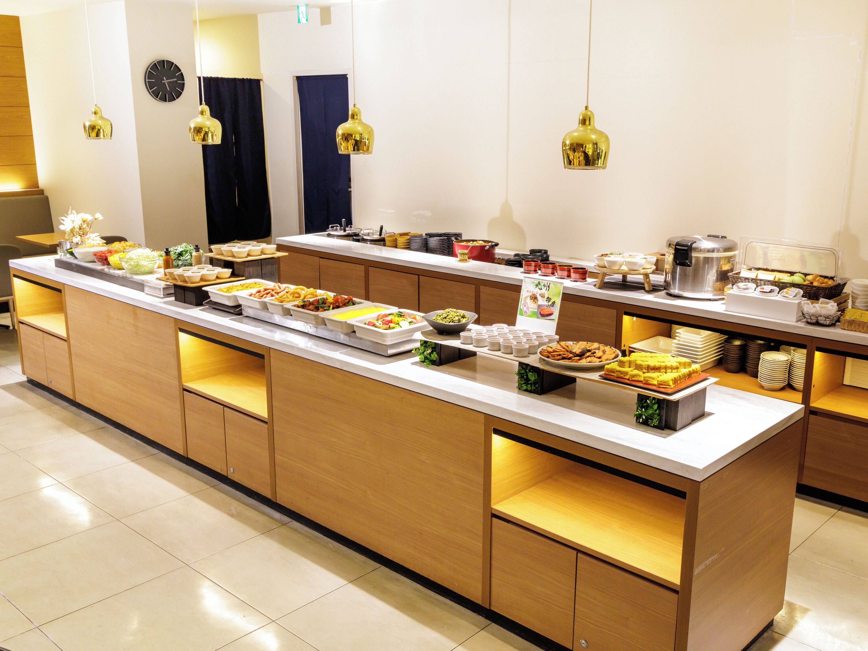 Daily buffet breakfast for a fee