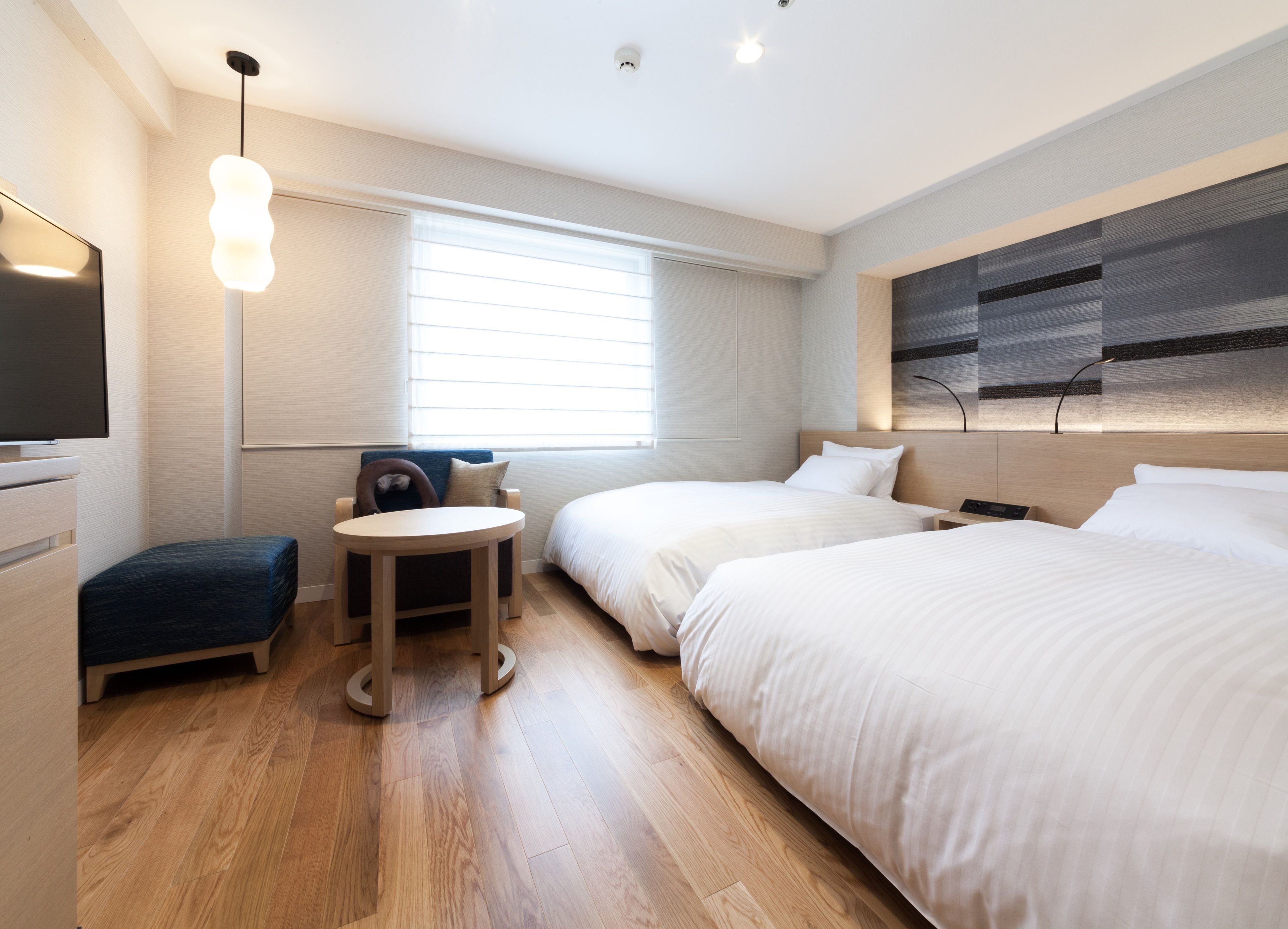 premium bedding, in-room safe, desk, free wifi