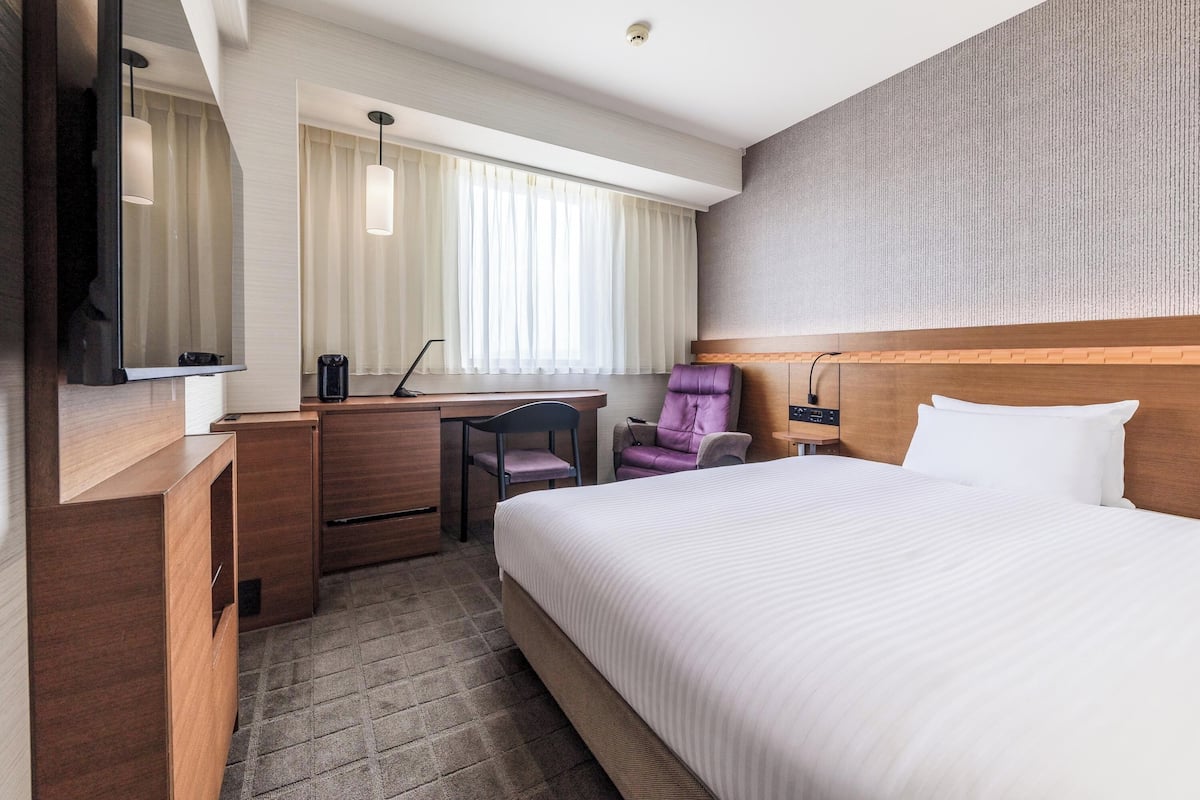 Coffres-forts dans les chambres, bureau, Wi-Fi gratuit, draps fournis