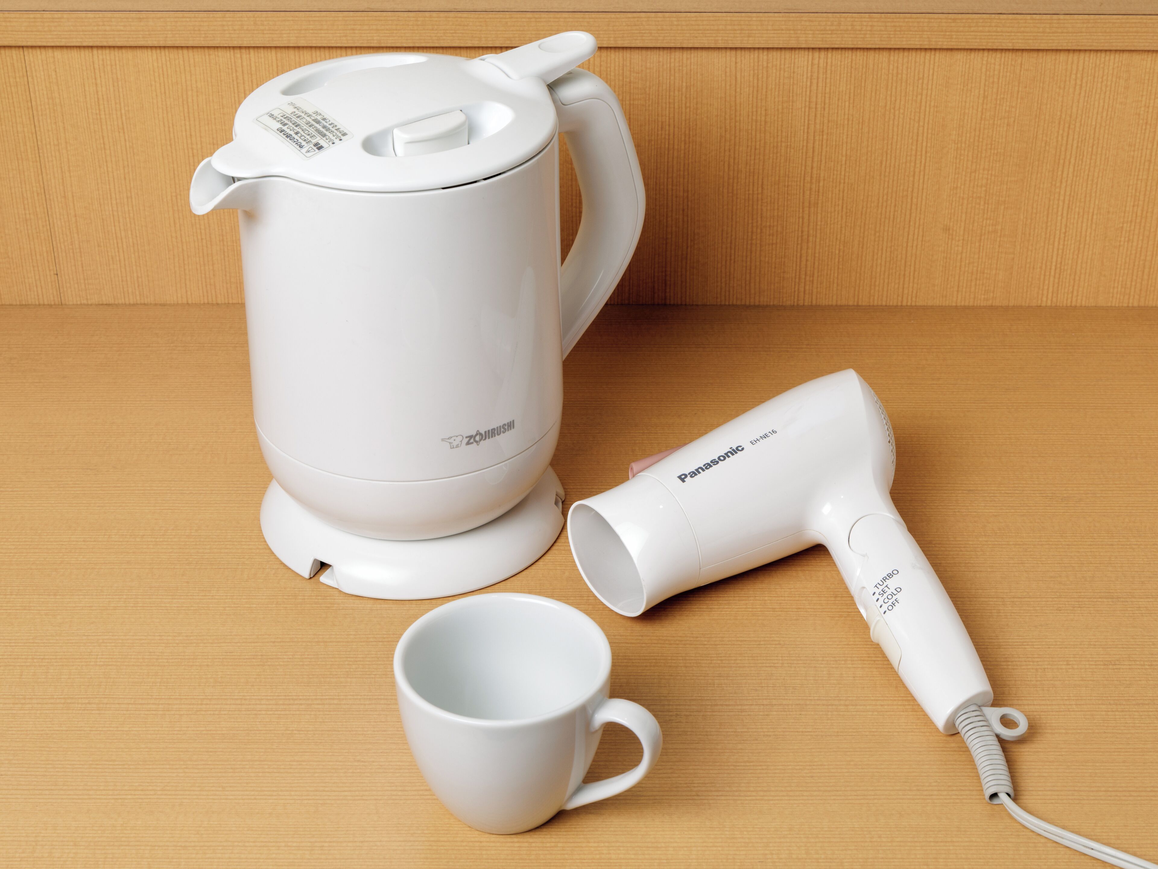 desk, soundproofing, iron/ironing board, free wifi