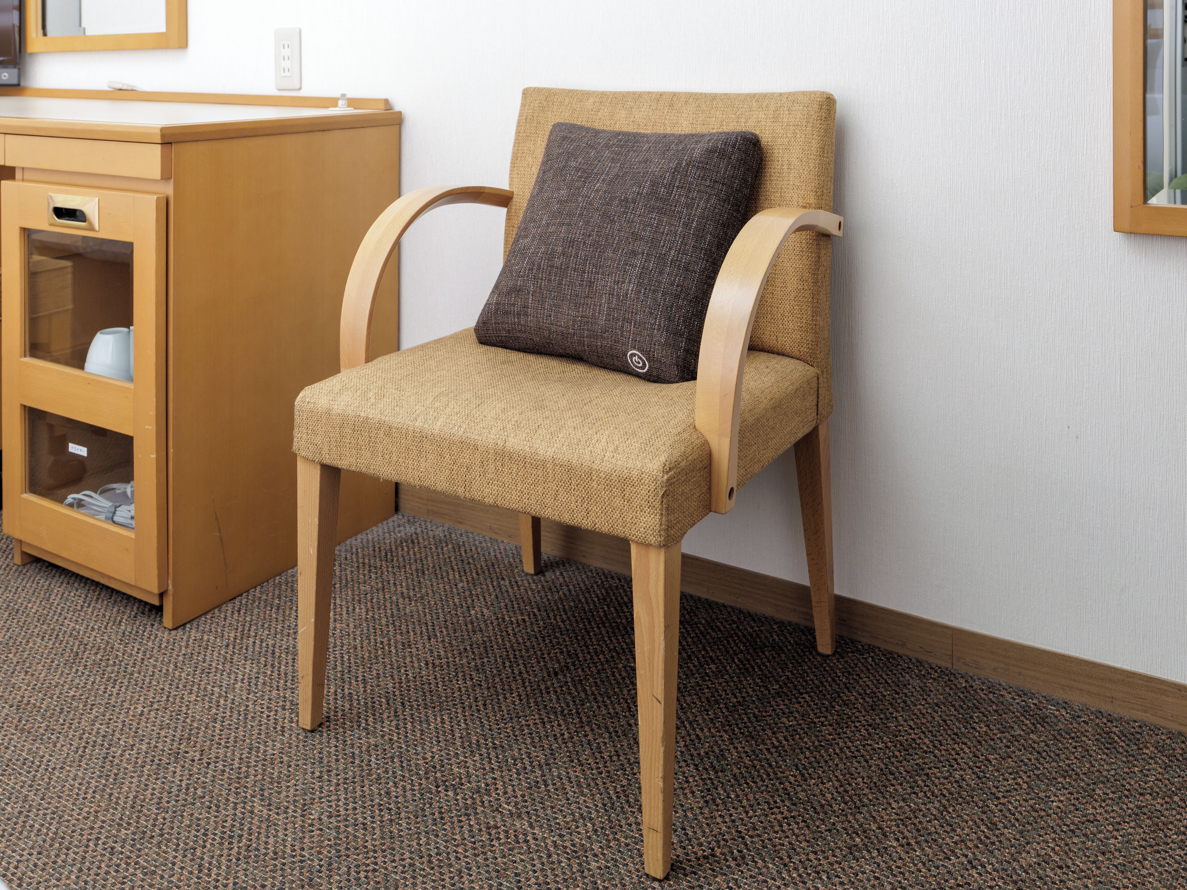 business twin room, non smoking | desk, soundproofing, iron/ironing board, free wifi