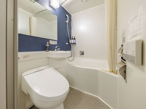 Business Twin Room, Non Smoking | Bathroom | Combined shower/tub, free toiletries, hair dryer, slippers - Nishitetsu Inn Tenjin (Fukuoka)