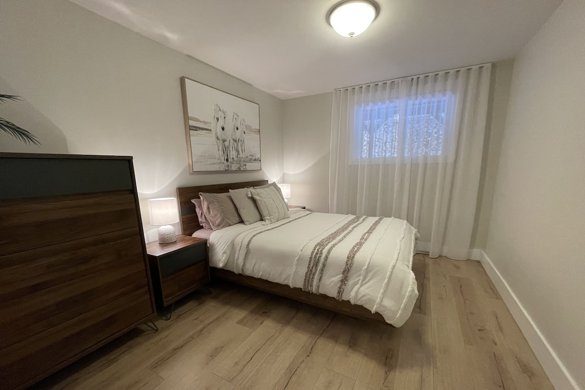 Comfort Condo | 1 bedroom, premium bedding, Select Comfort beds, individually decorated