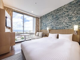 办公桌、遮光窗帘、隔音、熨斗/熨板