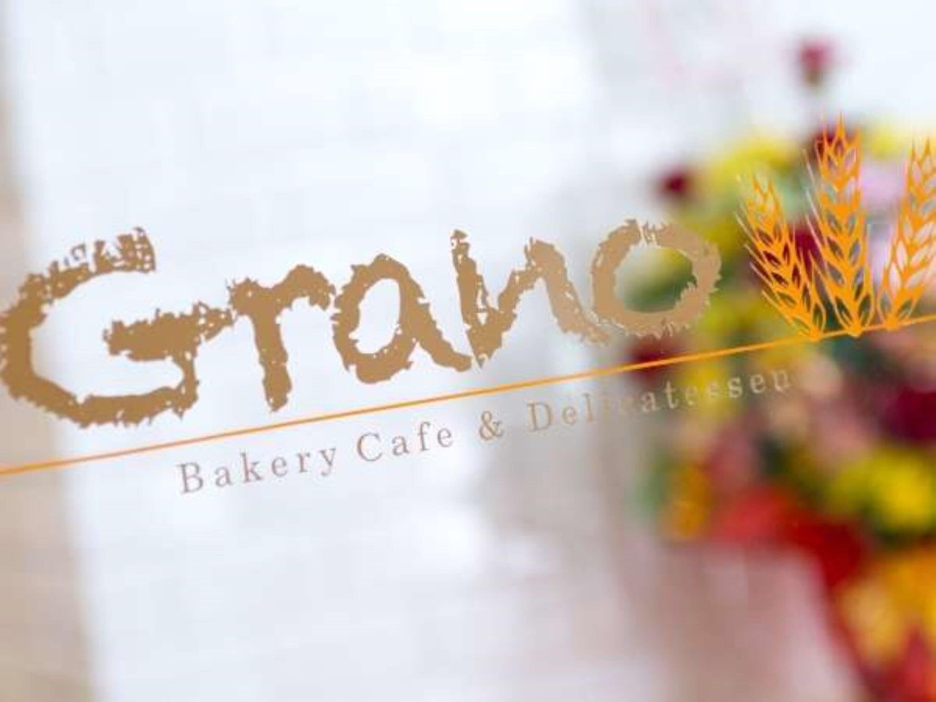 breakfast and lunch served