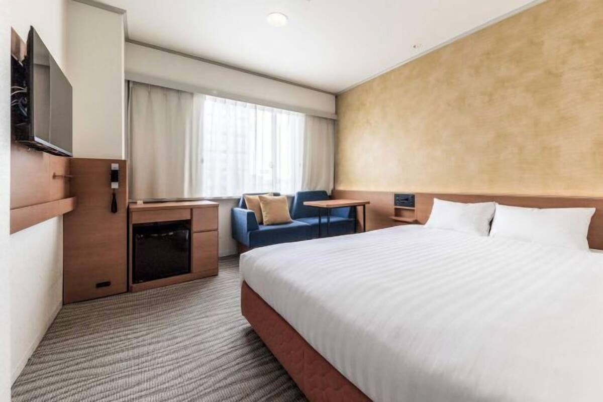 In-room safe, desk, free WiFi, bed sheets