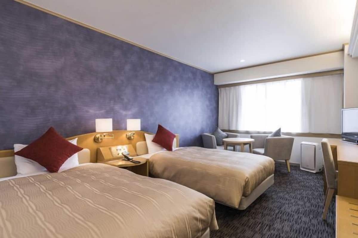 1 bedroom, in-room safe, desk, free WiFi