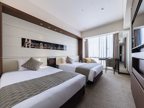 1 bedroom, in-room safe, desk, blackout curtains