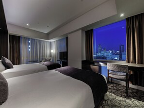Premium Twin Room, Non Smoking (3 people use, with extra bed) | In-room safe, desk, blackout curtains, soundproofing - Solaria Nishitetsu Hotel Ginza (Tokyo)