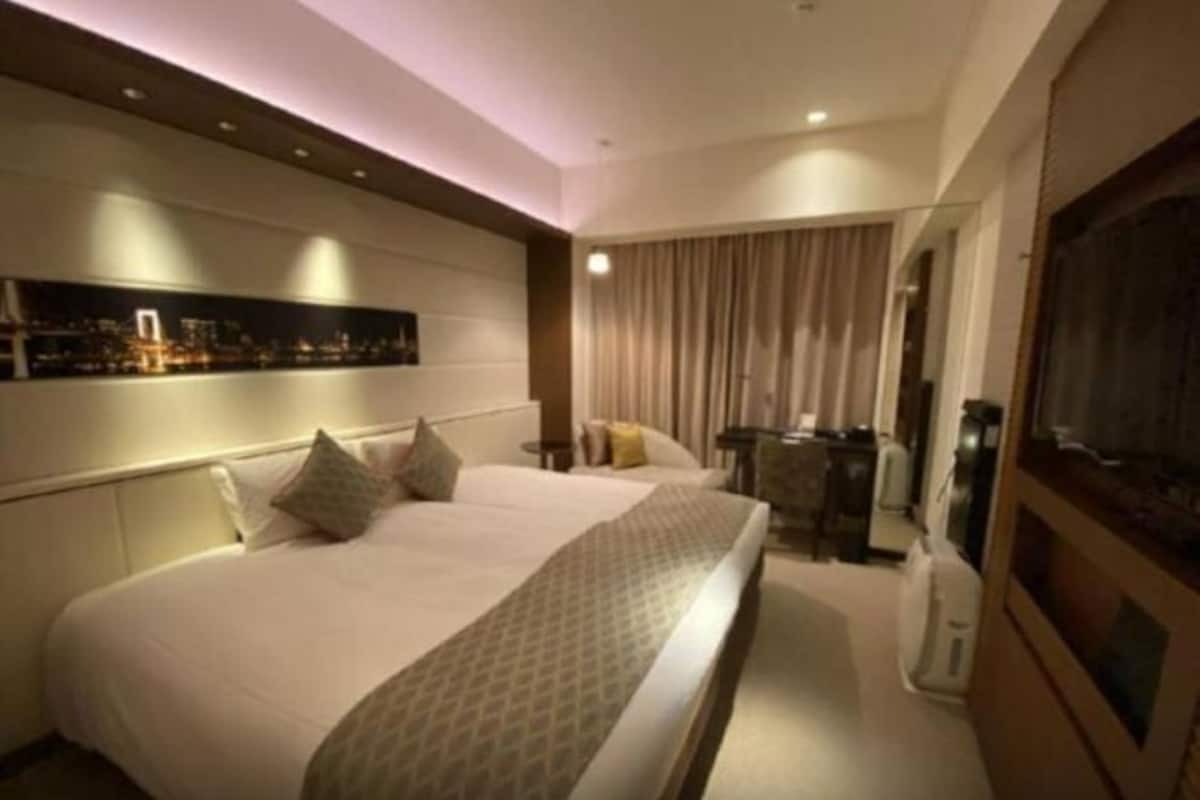 1 bedroom, in-room safe, desk, blackout drapes