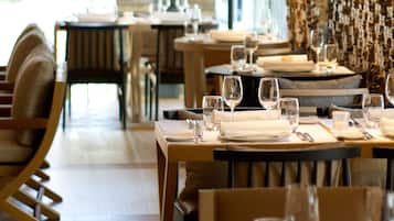 Breakfast, lunch and dinner served