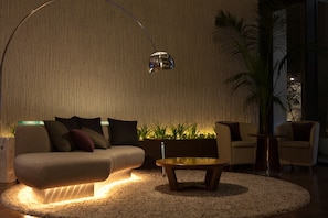 Lobby-Lounge