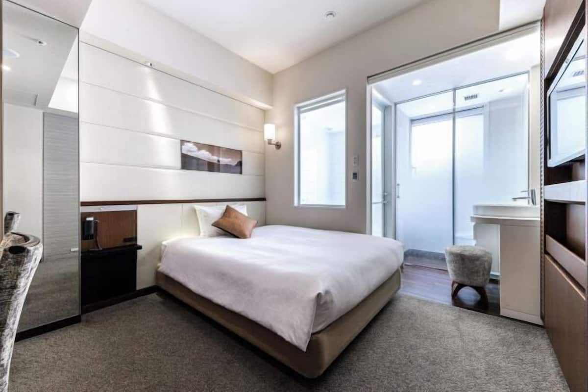 1 bedroom, in-room safe, desk, blackout drapes