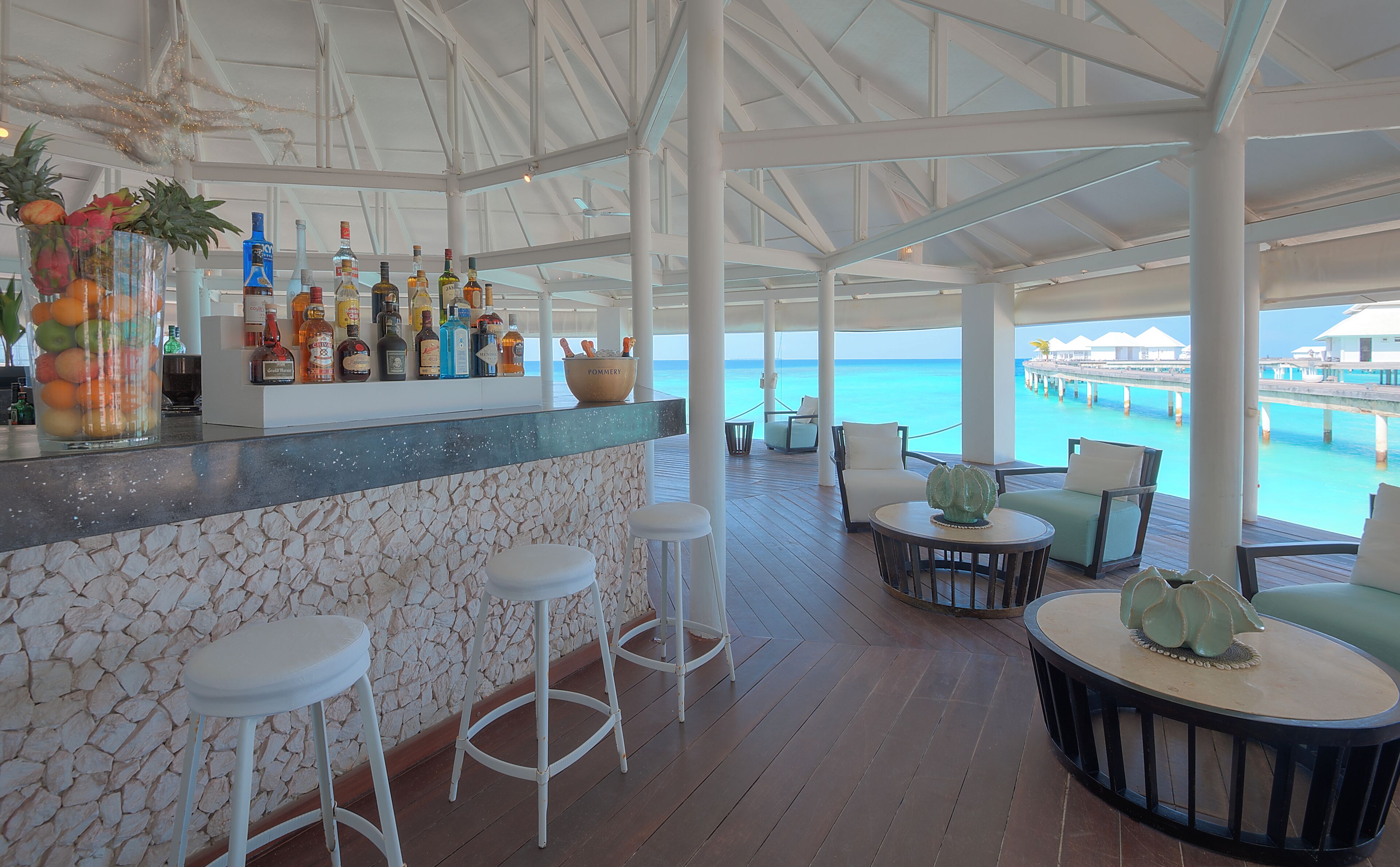 2 bars/lounges, beach bar