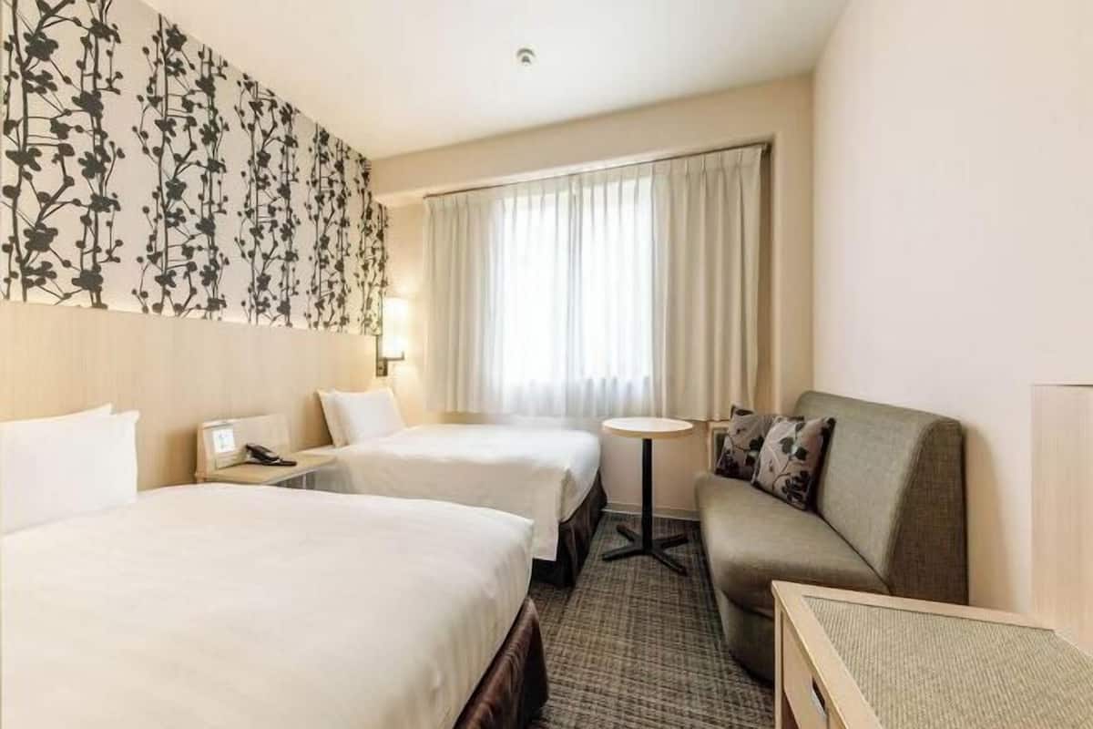 Iron/ironing board, free WiFi, wheelchair access