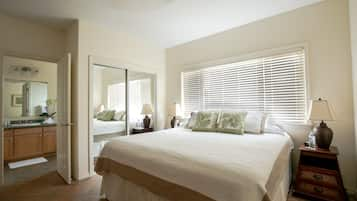 Hibiscus Suite | In-room safe, individually decorated, individually furnished