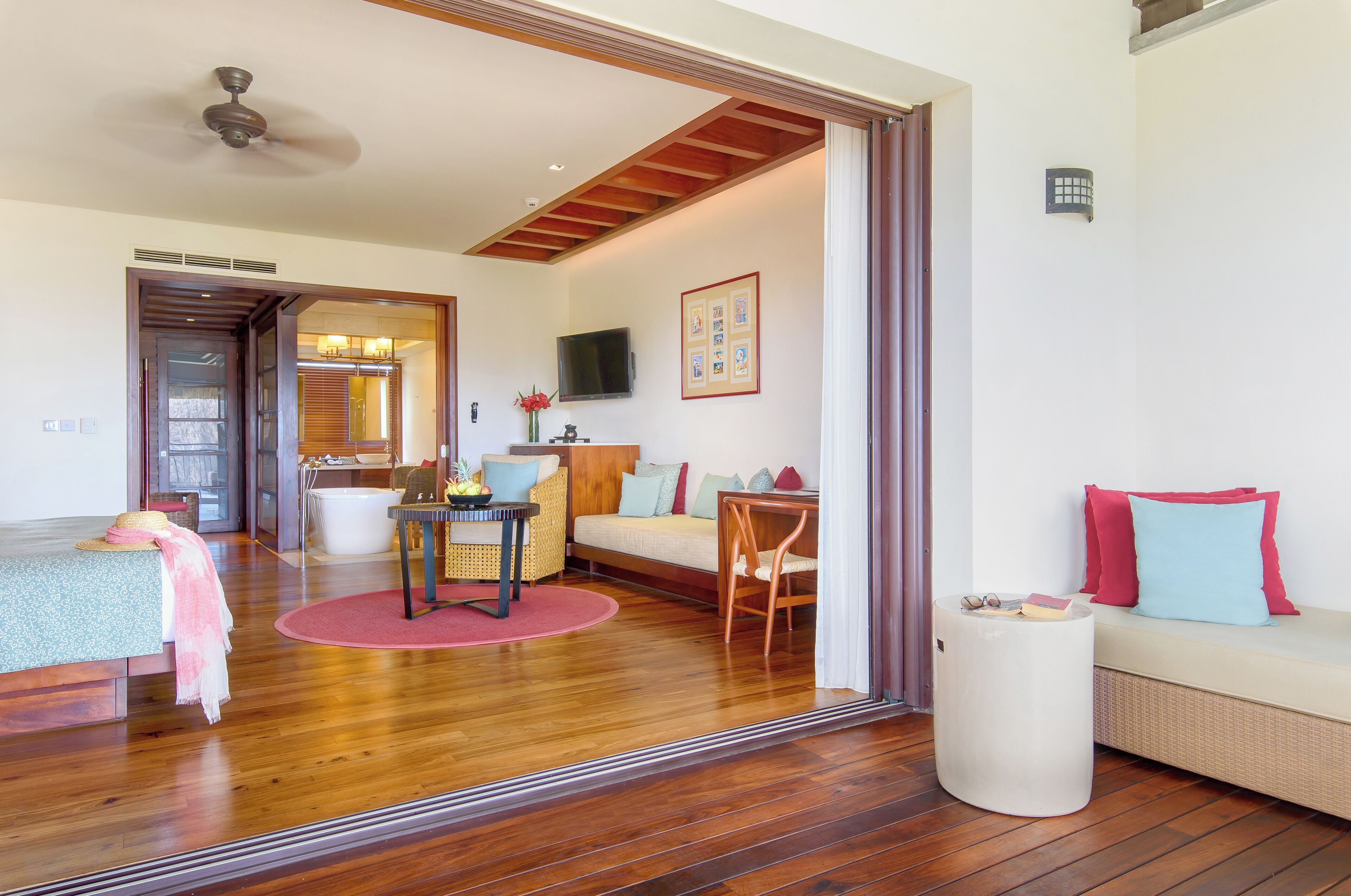 separate bathtub and shower, deep-soaking bathtub, rainfall showerhead