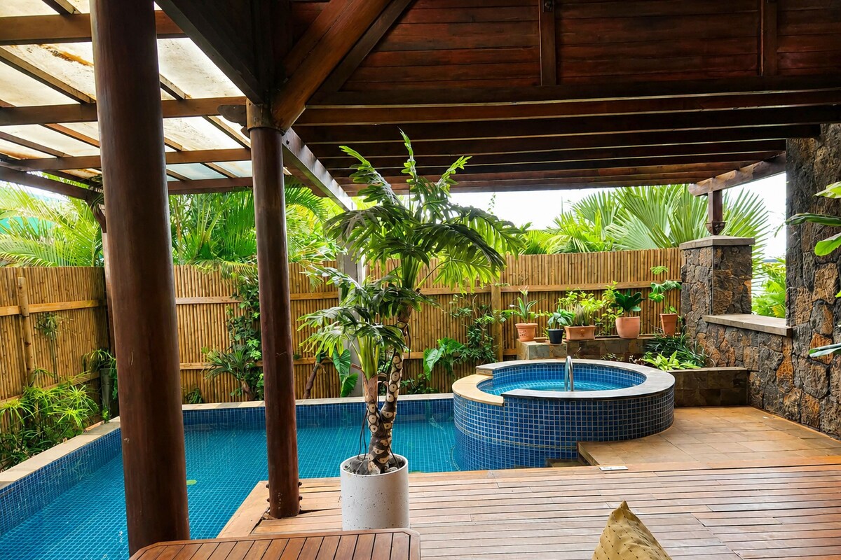 Luxury Suite, 1 King Bed, Private Pool, Beachfront | Private pool