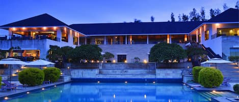 Indoor pool, outdoor pool, sun loungers