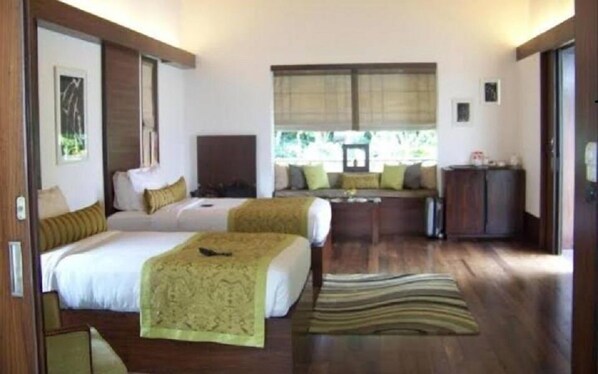 Estate Pool Villa Twin Bed | Premium bedding, minibar, in-room safe, desk - The Serai Chikmagalur (Chikkamagaluru)