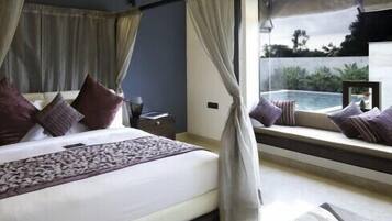 Premium bedding, minibar, in-room safe, desk