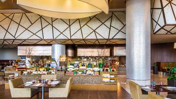 Daily buffet breakfast (AED 129 per person)