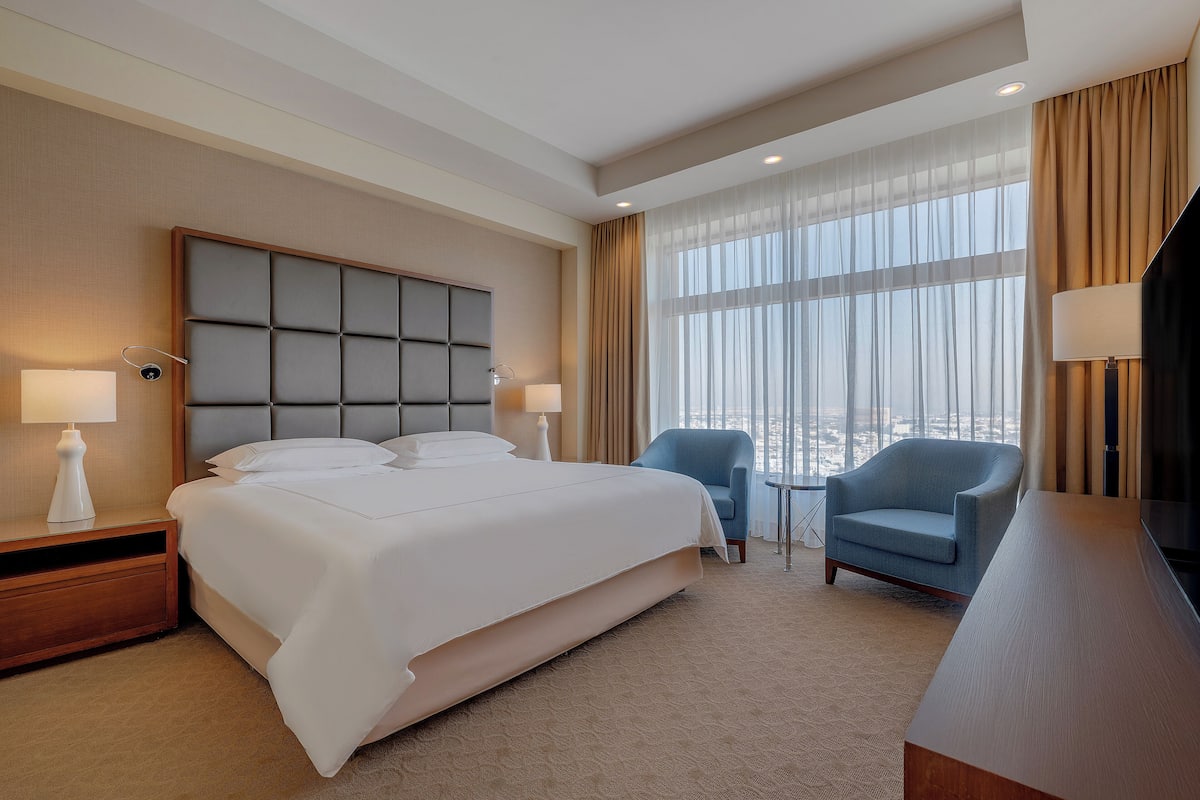 Classic-Suite, 1 Doppelbett | 1 Schlafzimmer, Minibar, Zimmersafe, Schreibtisch
