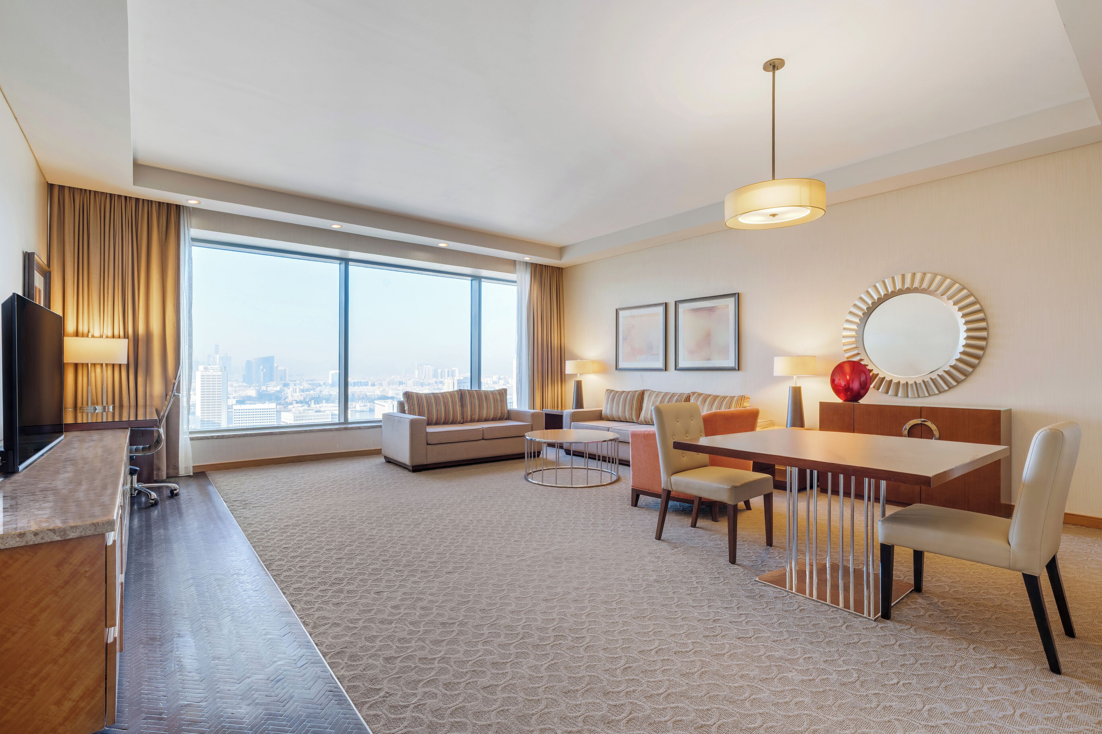 Suite, 1 lit double, en angle | Coin séjour