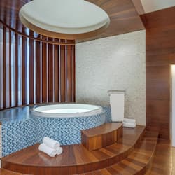 Behandlungsräume für Paare, Sauna, Whirlpool, Dampfbad