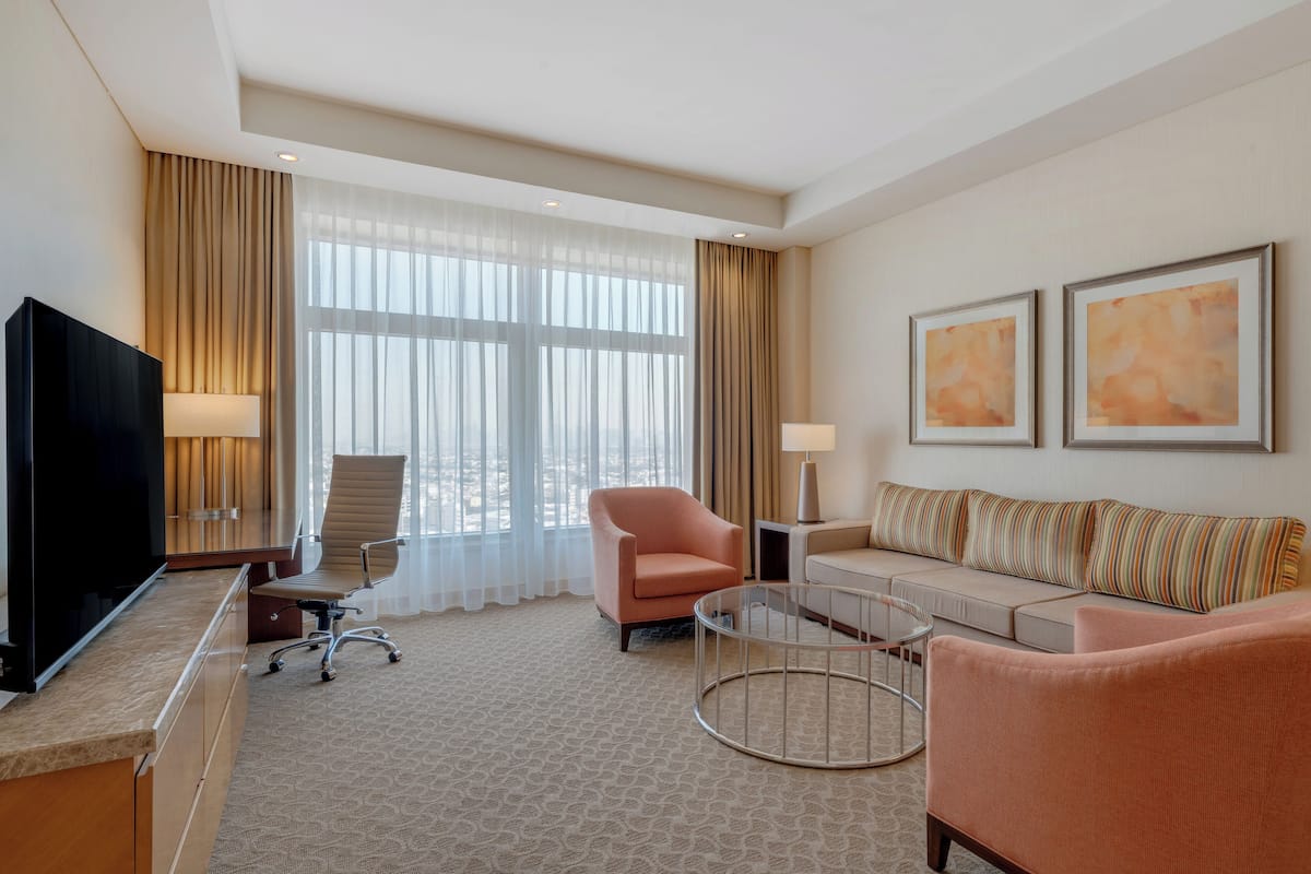 Classic Suite, 1 Double Bed | Living area