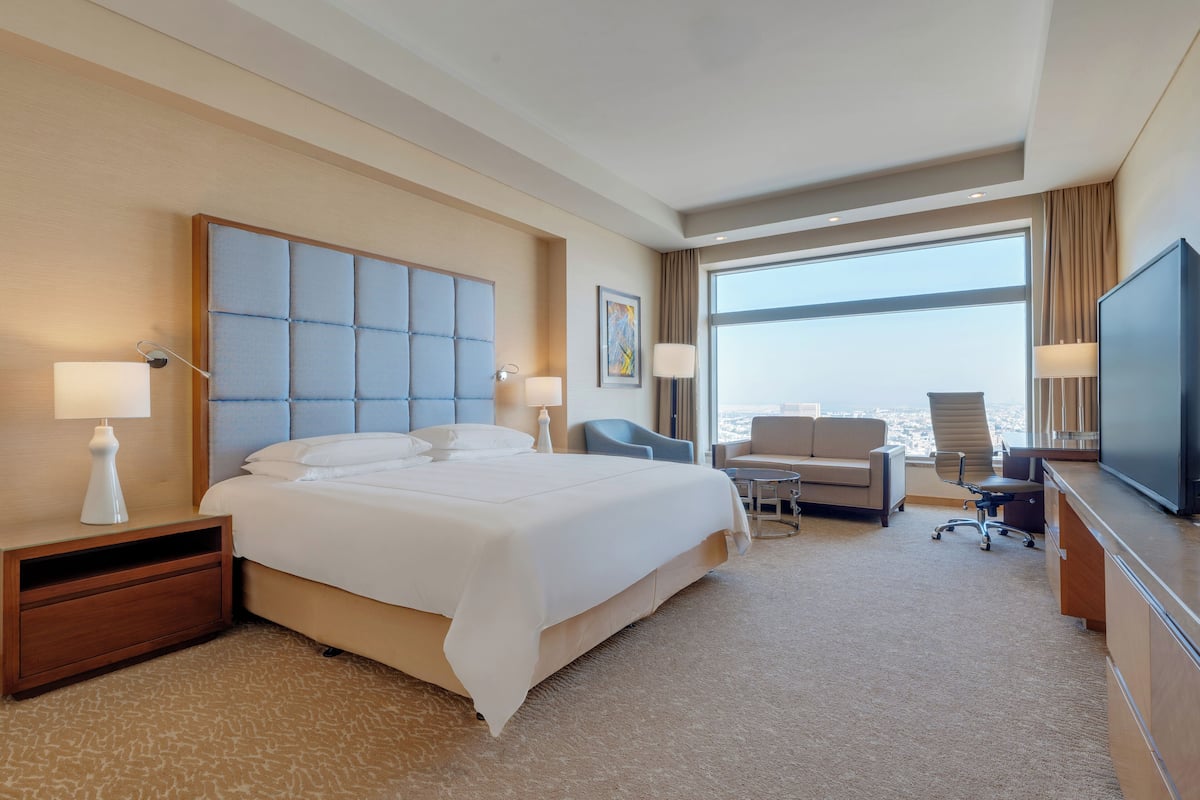 1 bedroom, minibar, in-room safe, desk