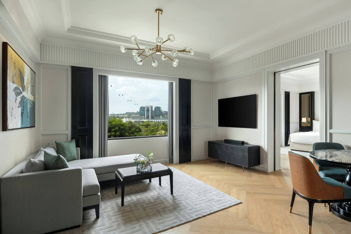 Luxe beddengoed, pillowtop-bedden, een minibar met enkele gratis items