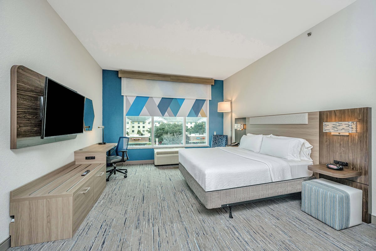 Suite, 1 King Bed, Mobility Accessible (Communications, Accessible Tub) | 1 bedroom, desk, laptop workspace, blackout curtains