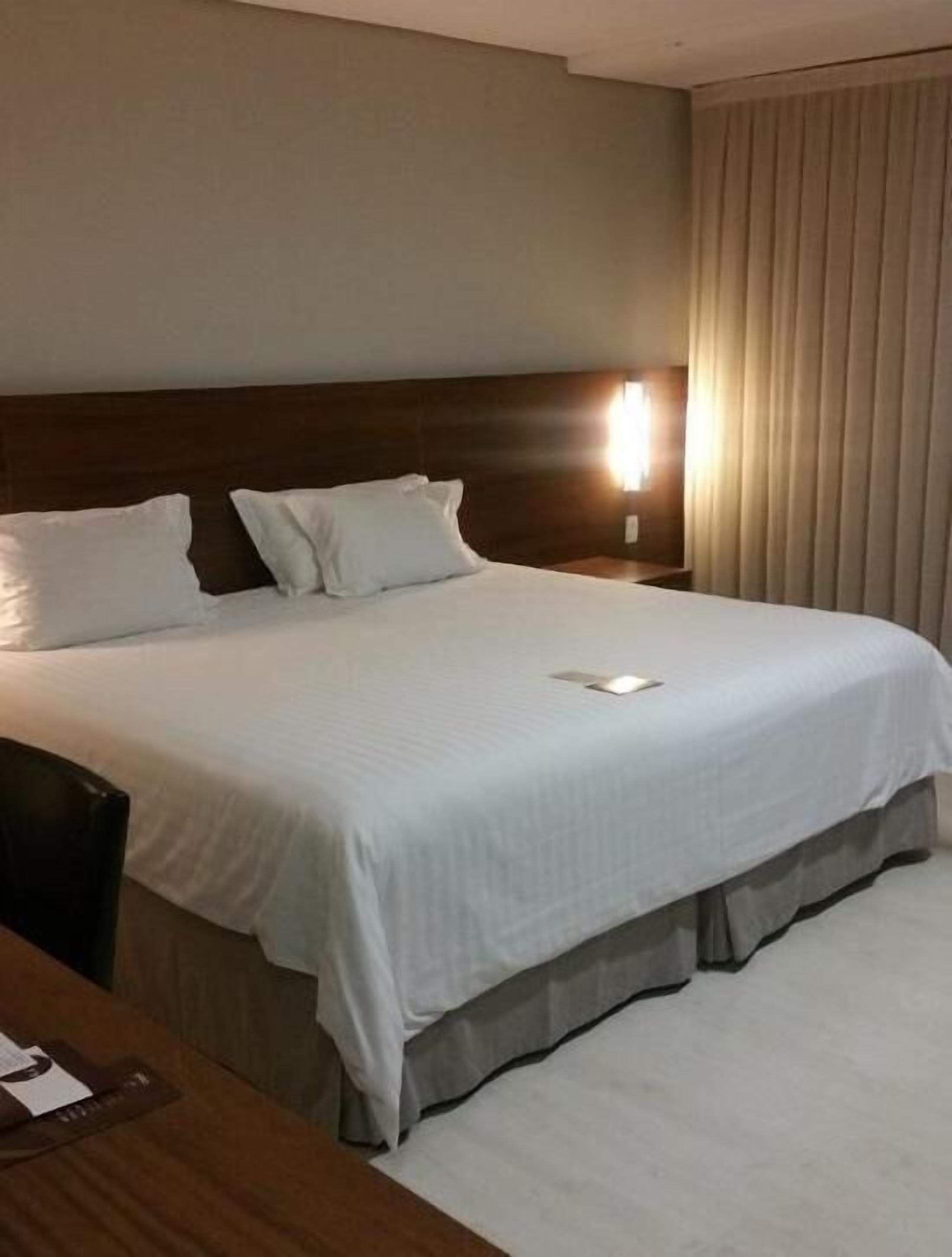 Pillowtop beds, minibar, in-room safe, desk