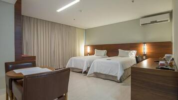 Pillowtop-Betten, Minibar, Zimmersafe, Schreibtisch