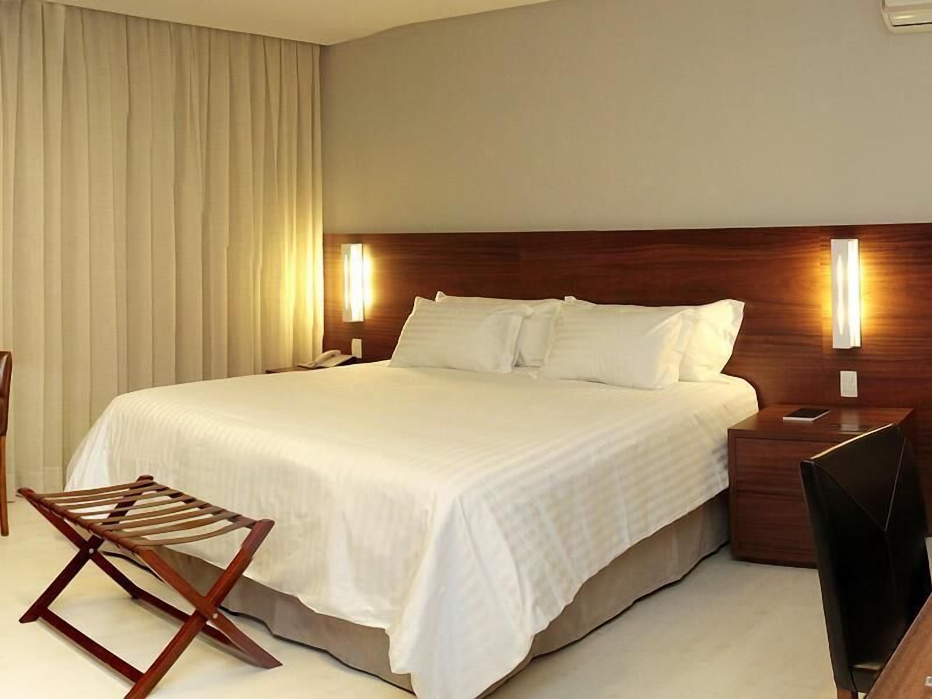 Pillowtop beds, minibar, in-room safe, desk