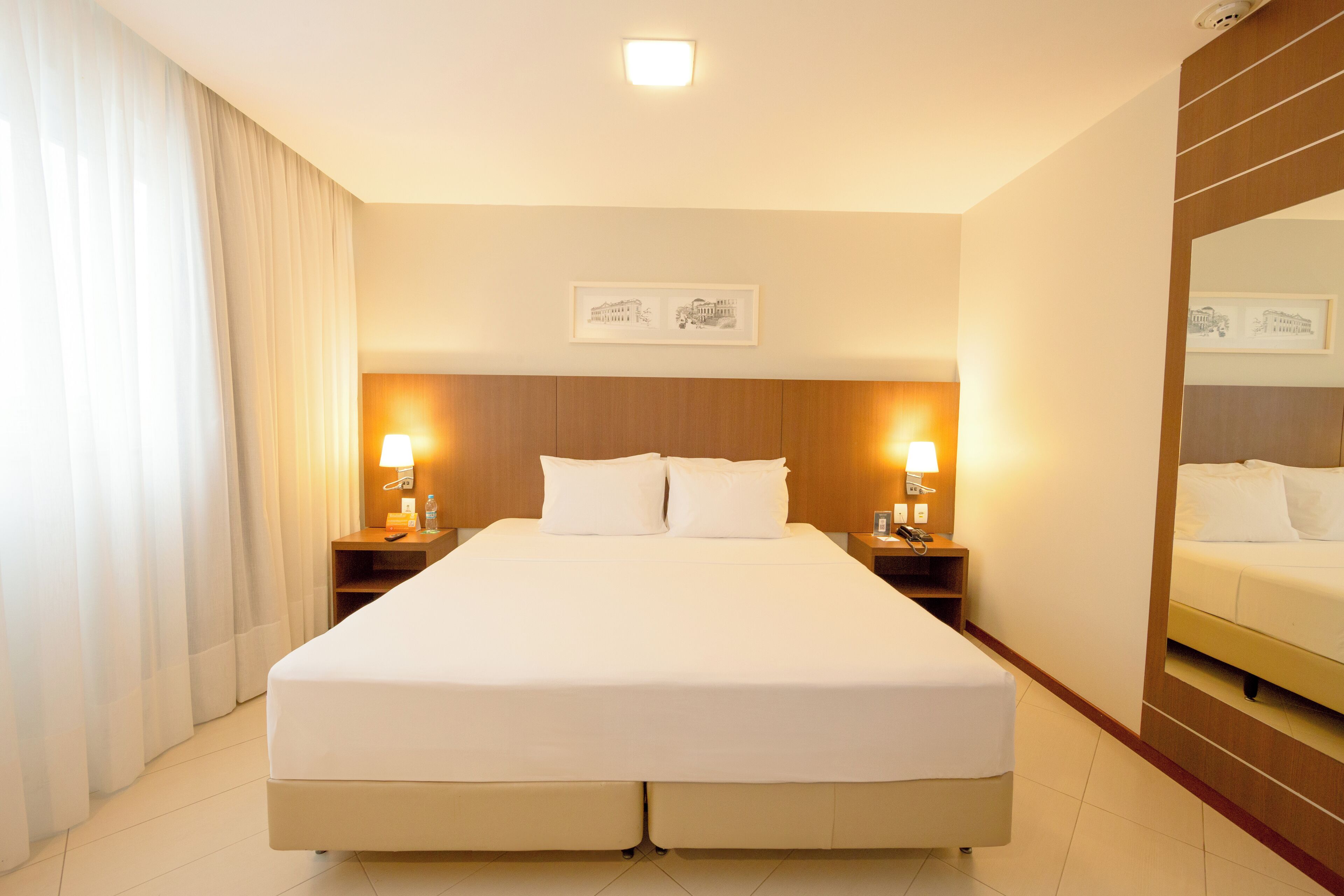 deluxe double room | 1 bedroom, minibar, in-room safe, desk