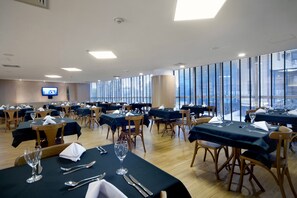 Food court - Quality Hotel Vitoria (Vitoria)