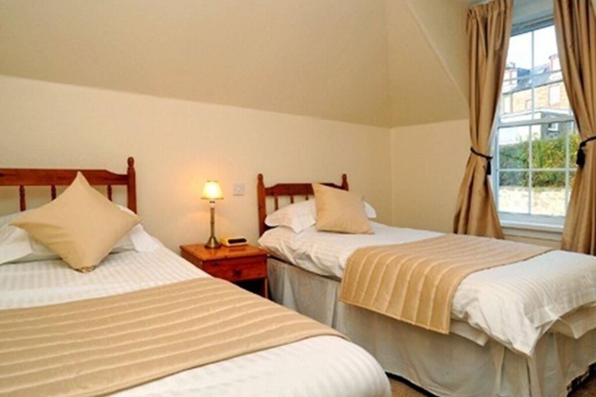 Twin Room, Ensuite