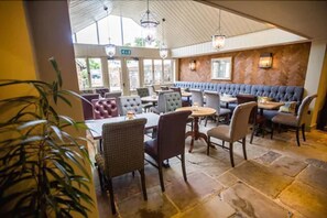 Daily English breakfast (GBP 15 per person) - The Porch House (Cheltenham)